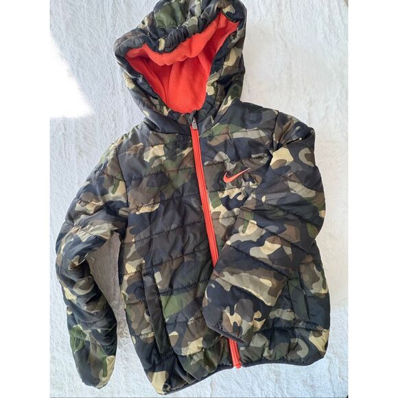 Nike Toddler Boy's Army Camo Green Puffer Jacket 4T - Picture 1 of 12